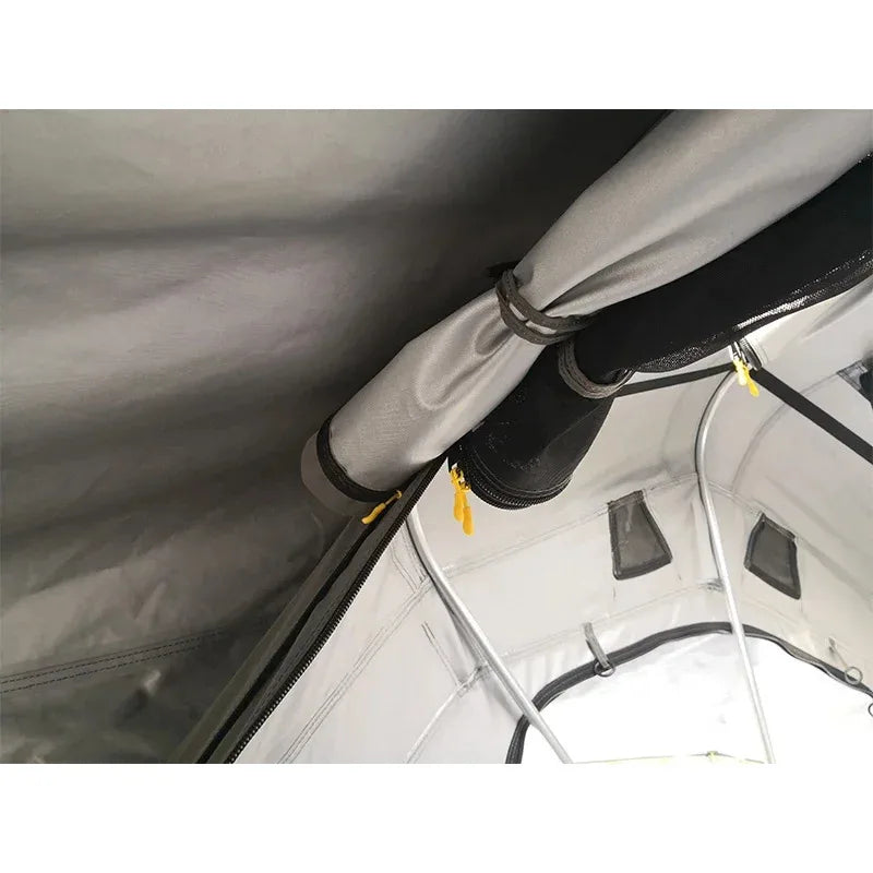 Outdoor Waterproof  4X4 Camping Rooftop Tent Foldable With Skylight Roof Tents For Vehicle